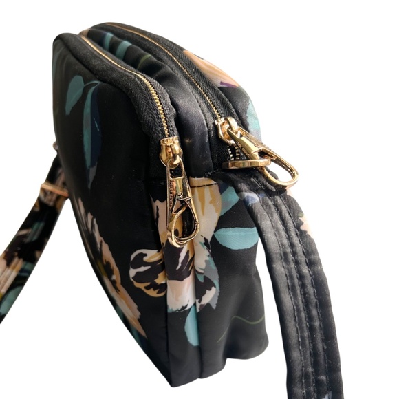 Travelon Anti-Theft RFID Crossbody Travel Bag *LOOKS NEW* - Picture 5 of 15